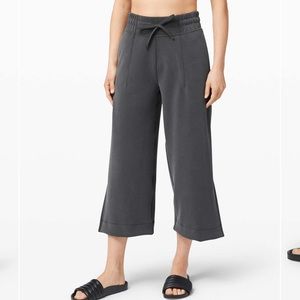 Lululemon Soft Ambitions High Rise Crop